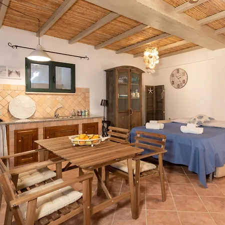 Raffinata Taverna Con Camino
