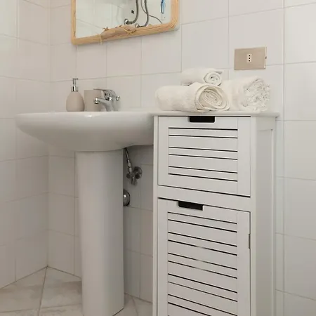 Apartment Raffinata Taverna Con Camino